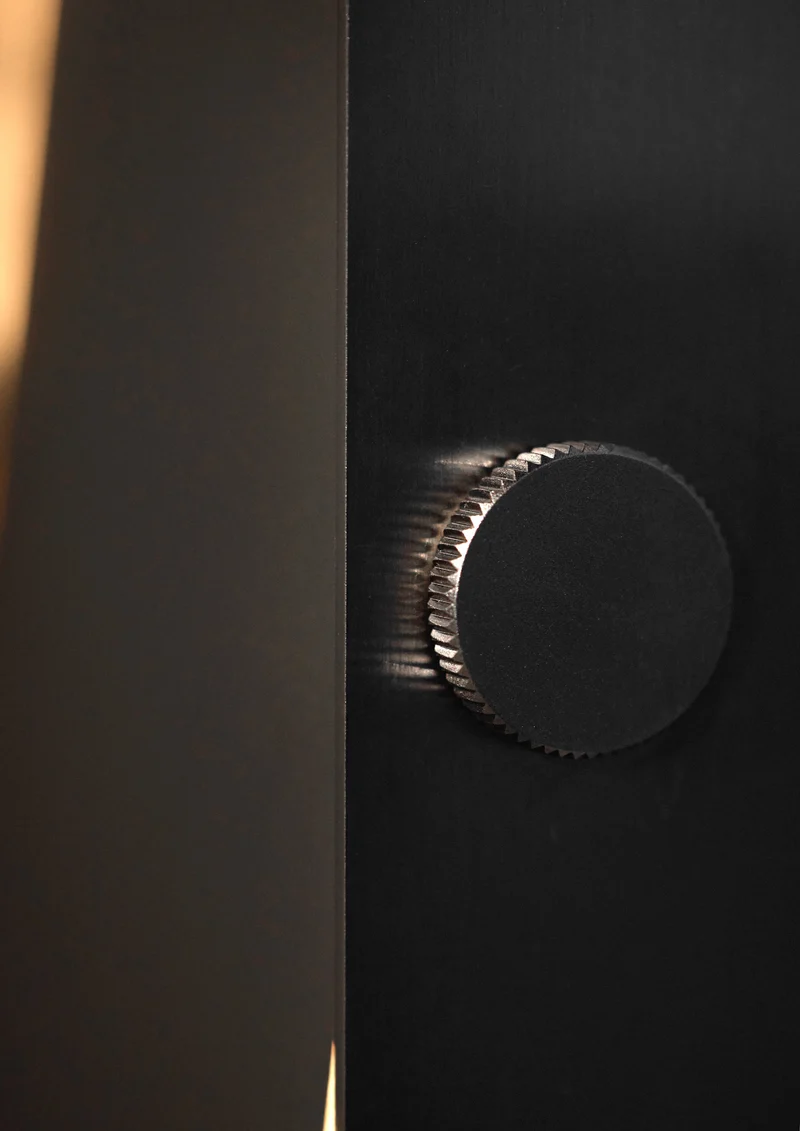 Pivoting Wall Lamp
