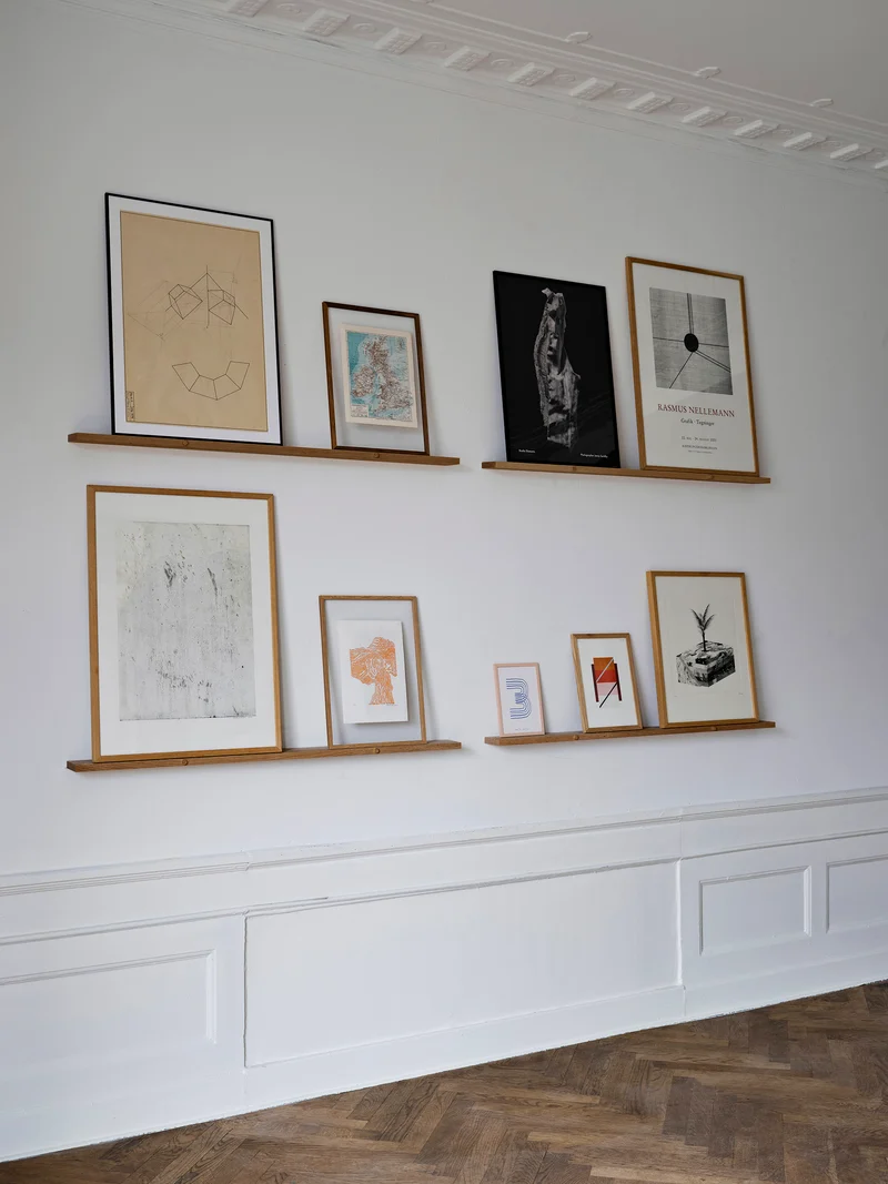 Gallery Shelf