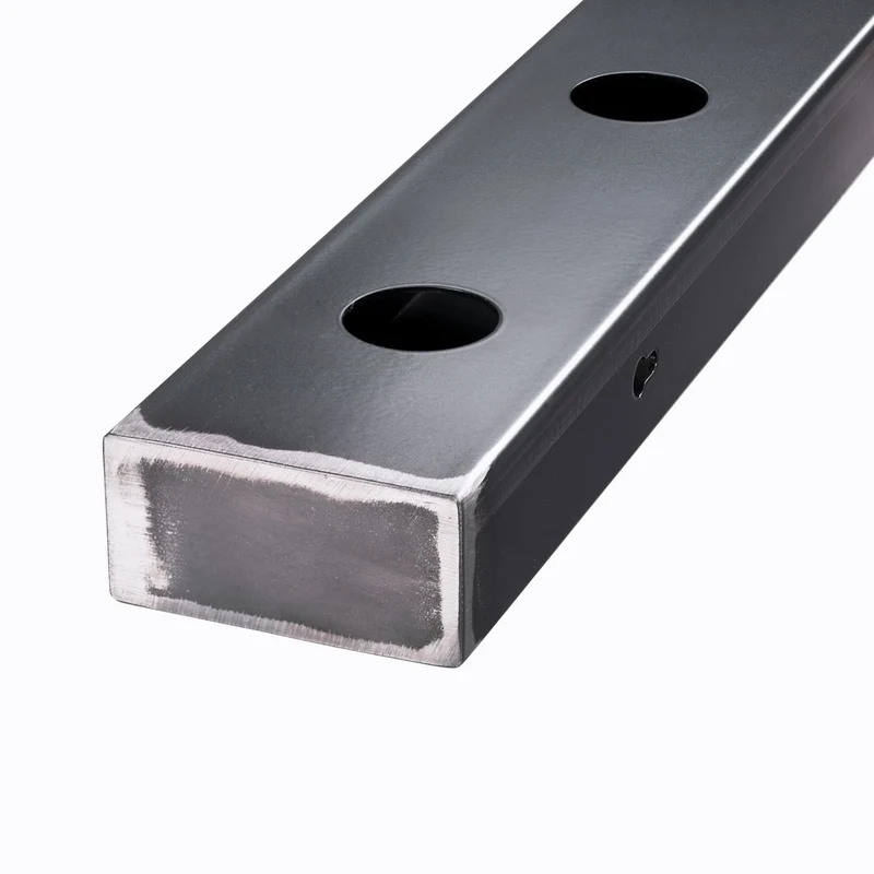 Modernes Weinregal aus Metall