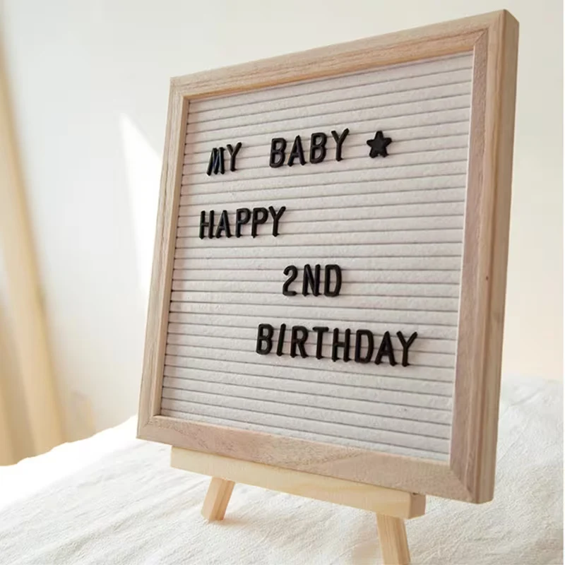 Filz Letterboard Weiss mit Holzstaffelei & 340 Buchstaben