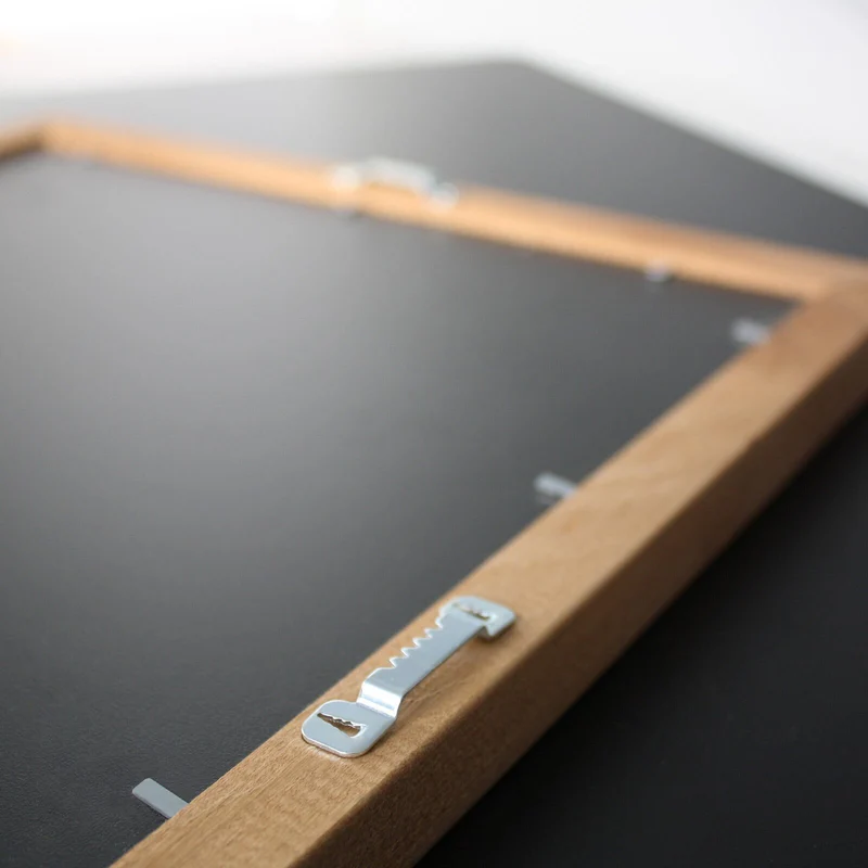 Wandkreidetafel mit Profil-Holzrahmen Braun – A3, A2 & A1