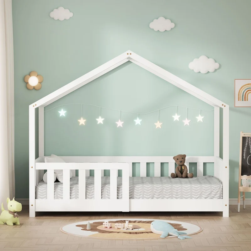 Kinderbett Hausbett 70x140 cm Weiß aus Kiefernholz Holzbett mit Rausfallschutz und Lattenrost ML-Design