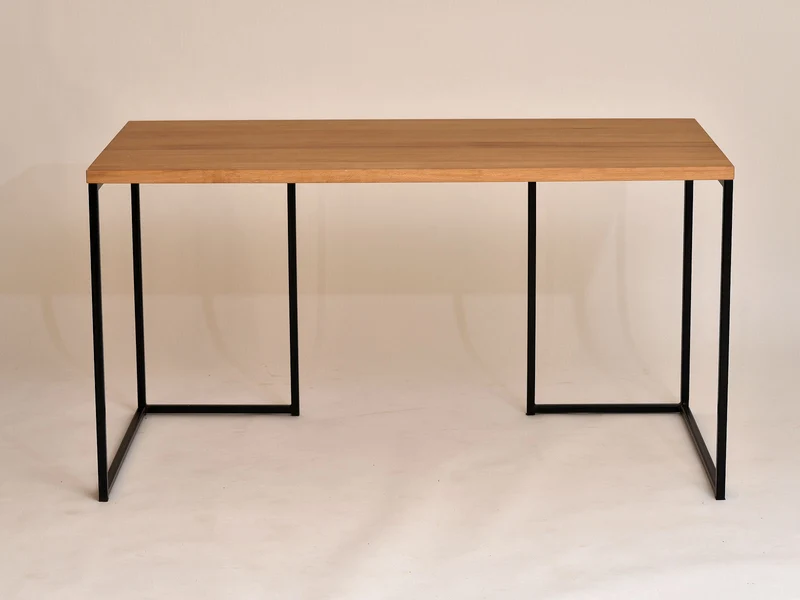 Schreibtisch Orbit, Kernbuche, 140/75 cm