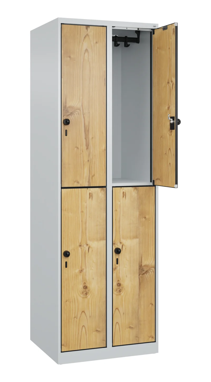 Doppelstöckiger Spind Evolo PLUS aus stabiler Stahlkonstruktion