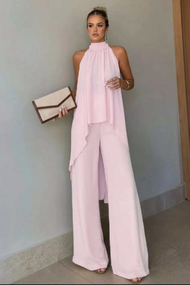 Refined Two-Piece Outfit with Modern Minimalist Appeal