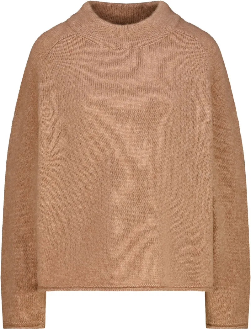 Flauschiger Strickpullover mit Rollsaum