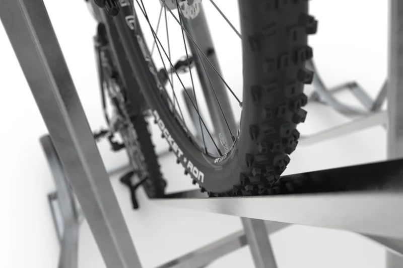 Schrägparksystem für eine Reifenbreite von 60 cm | Für Mountainbikes und E-Bikes geeignet