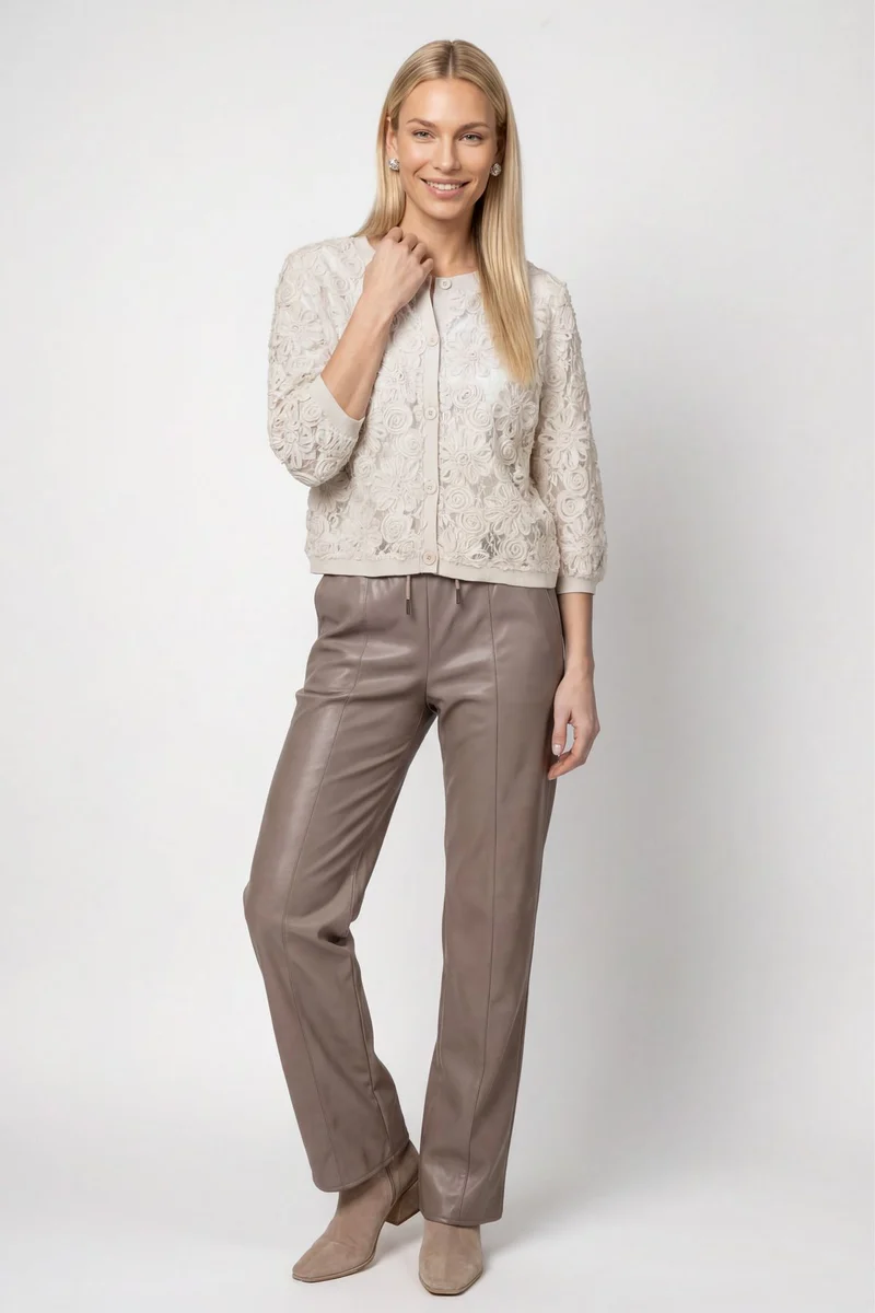 Strickjacke mit Blumenmuster