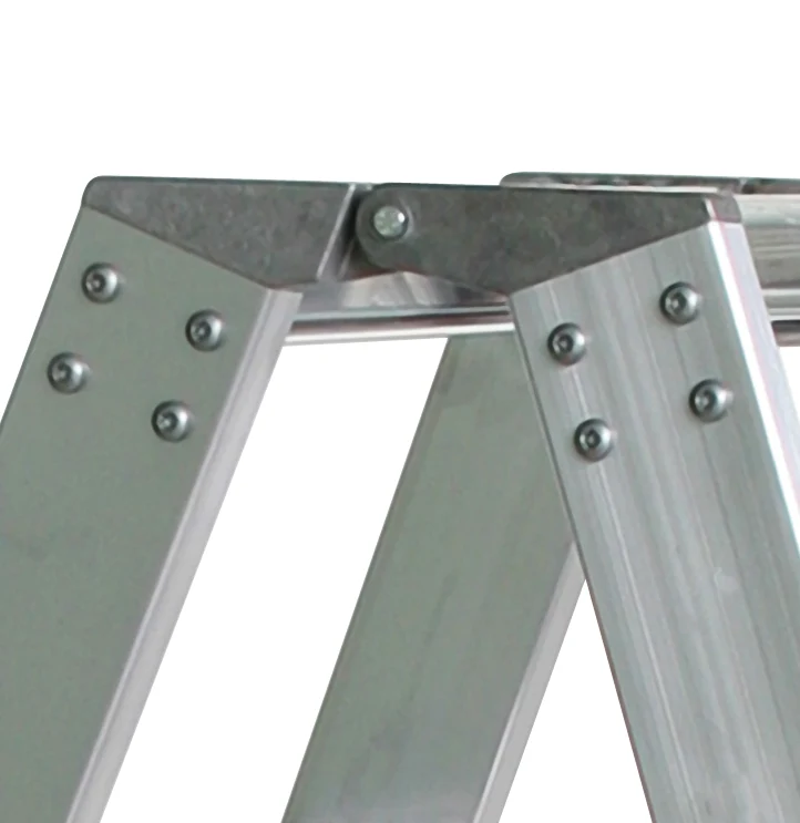 Stehleiter aus Aluminium beidseitig begehbar mit clip-step relax