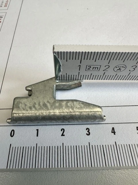 Fachbodenträger Schraubregal