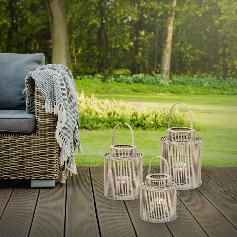 ECD Germany | Bambus Laterne rund Windlicht mit Henkel & Glaseinsatz, Natur/Grau, Boho Gartenlaterne, Flechtoptik Kerzenhalter