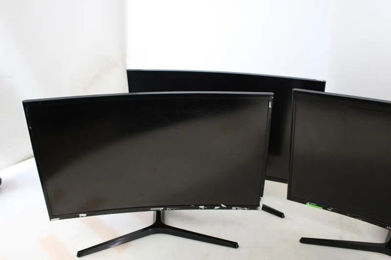 4x Samsung 27 Zoll Curved Monitore C27F398FWR / C27F396FHU – Set