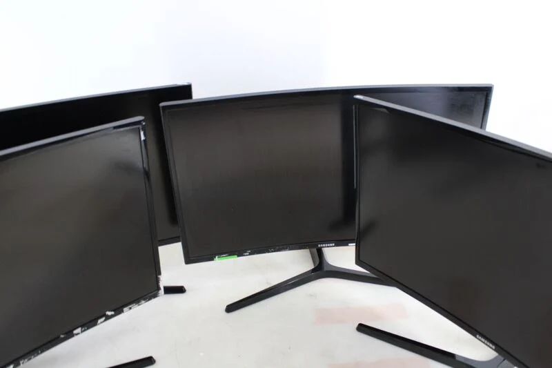 4x Samsung 27 Zoll Curved Monitore C27F398FWR / C27F396FHU – Set