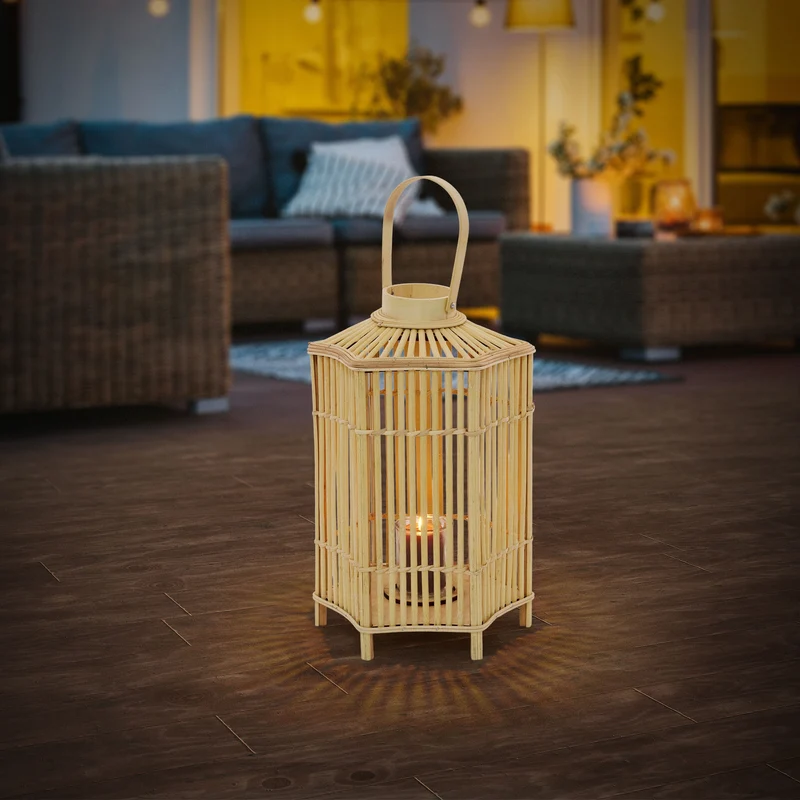 Bambus Laterne, Windlicht H: 45 cm Holzfarbe, Boho Gartenlaterne mit Henkel & Glaseinsatz, Flechtoptik Kerzenhalter