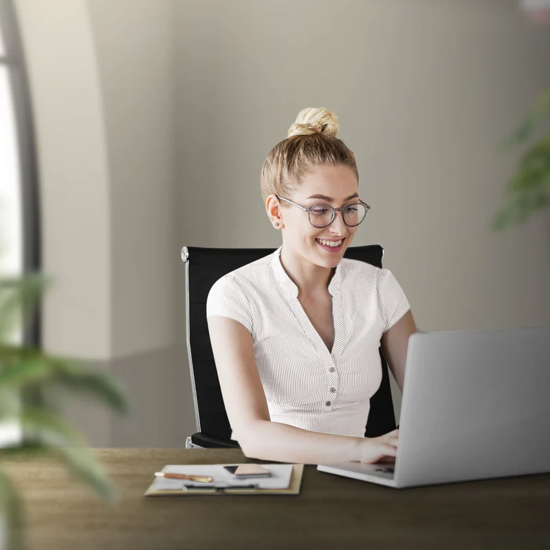 Ergonomischer Bürostuhl mit Armlehnen Schwarz mit Rollen & Wippfunktion ML-Design