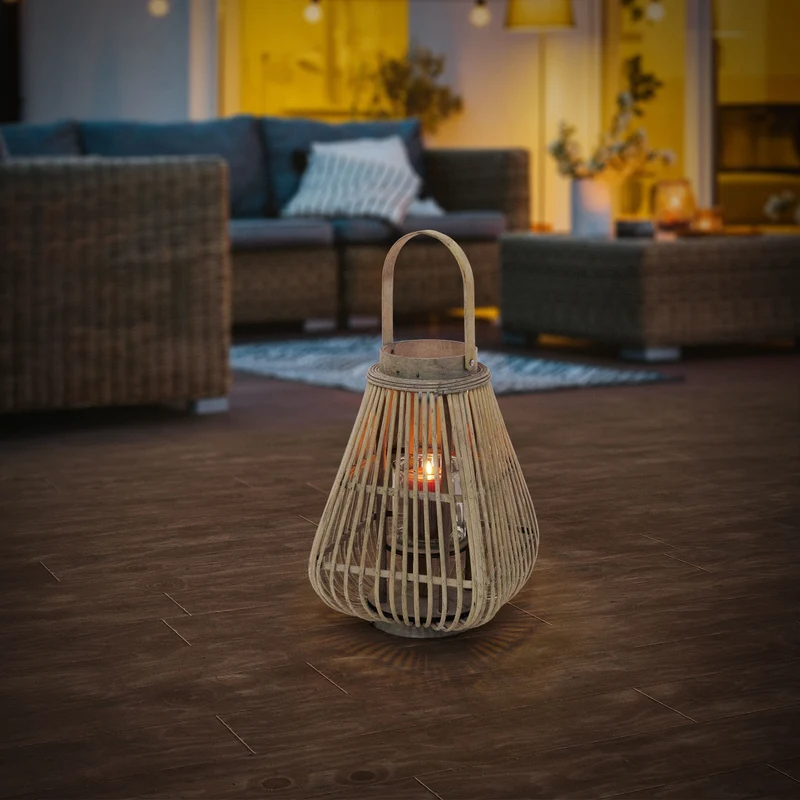 Bambus Laterne, Windlicht H: 50 cm Holzfarbe, Boho Gartenlaterne mit Henkel & Glaseinsatz, Flechtoptik Kerzenhalter