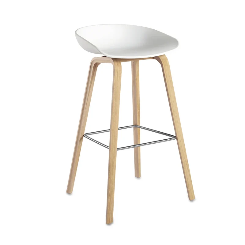 B-Ware HAY Hocker Barstuhl About A Stool Sitzhöhe 65 cm Eiche Schwarz Kunststoffgleiter