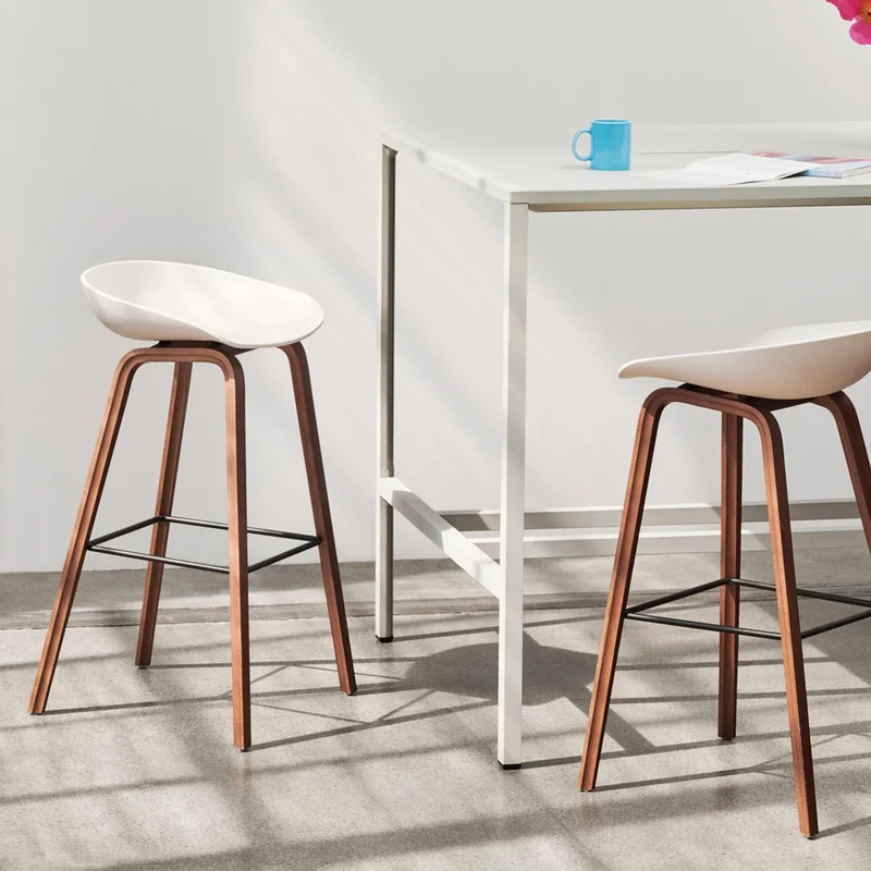 B-Ware HAY Hocker Barstuhl About A Stool Sitzhöhe 65 cm Eiche Schwarz Kunststoffgleiter