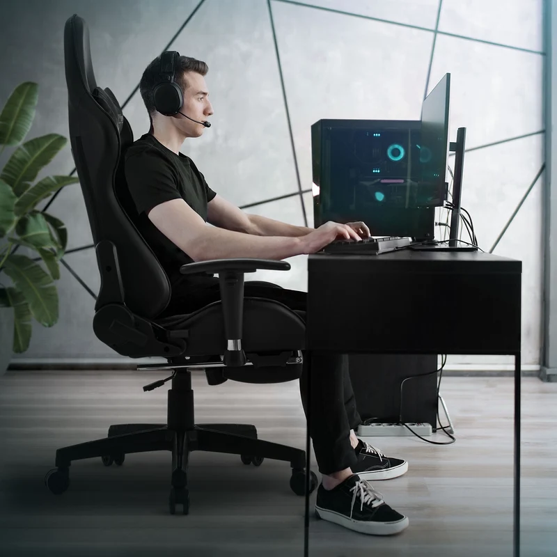 B-Ware Gamingstuhl mit ausziehbarer Fußstütze 2D Armlehne Schwarz aus Kunstleder ML-Design