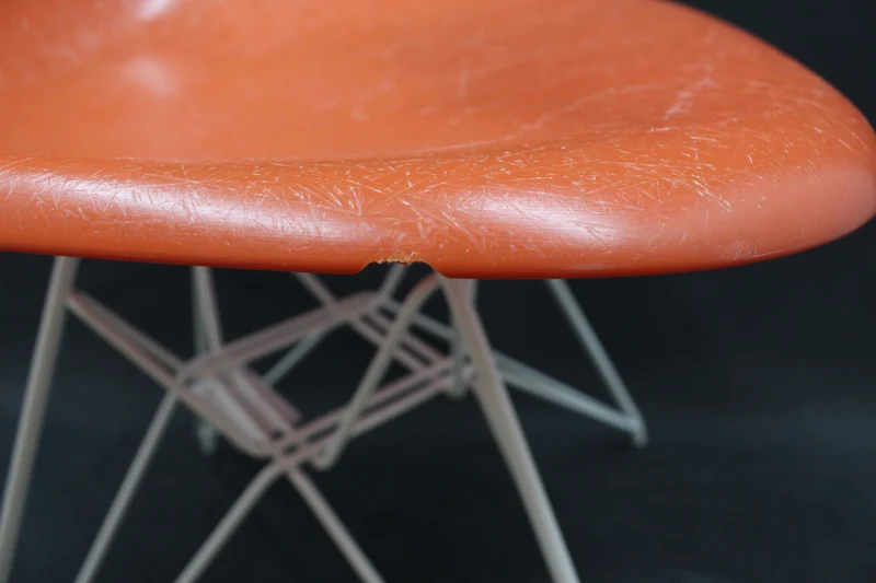 B-Ware Vitra Eames Fiberglass Side Chair DSR Stuhl Küchenstuhl Esszimmerstuhl Orange