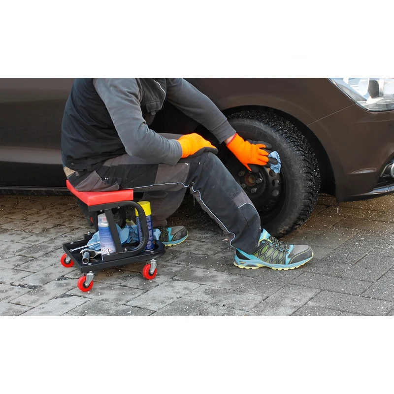 Werkstatthocker mit 4 Rollen und Sitzauflage max.150 kg aus Stahl