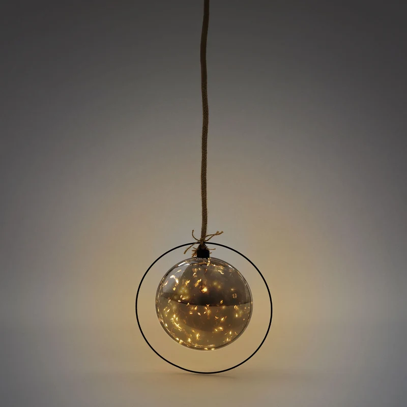 LED Weihnachtskugel Ø15 cm Grau aus Metall mit warmweißen LEDs