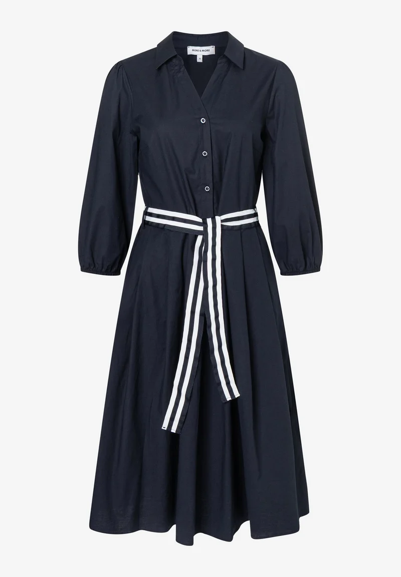 Hemdblusenkleid mit Streifengürtel