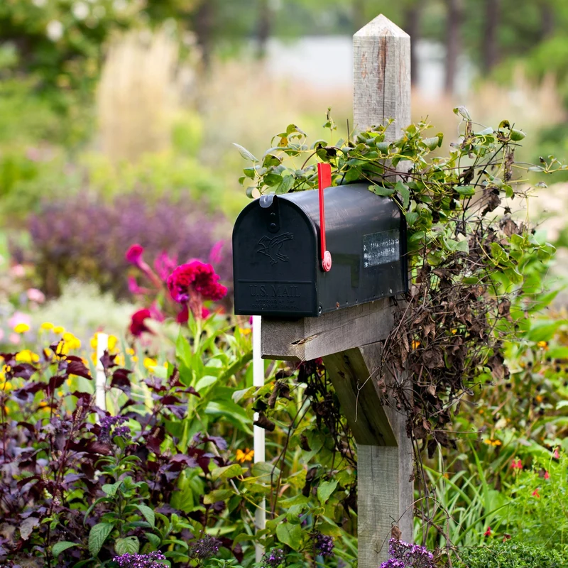 ML-Design US Mailbox mit schwenkbarer Fahne und Standfuß retro-Schwarz aus Aluminium