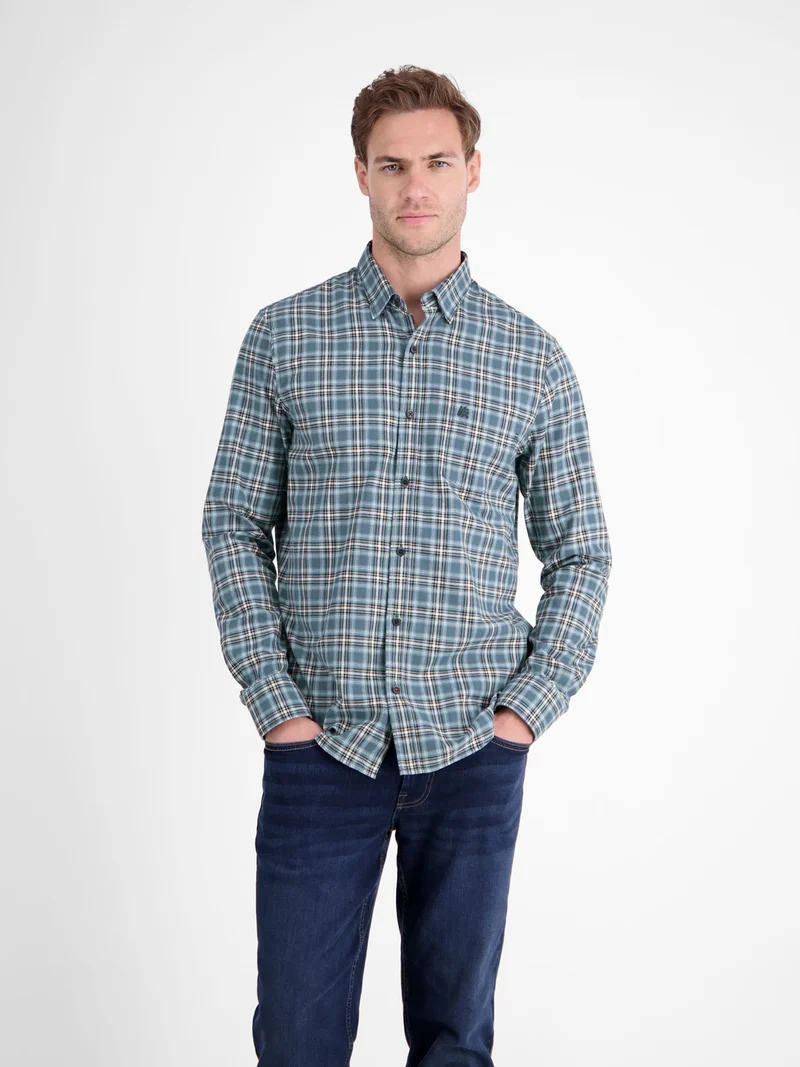 BUTTON DOWN
