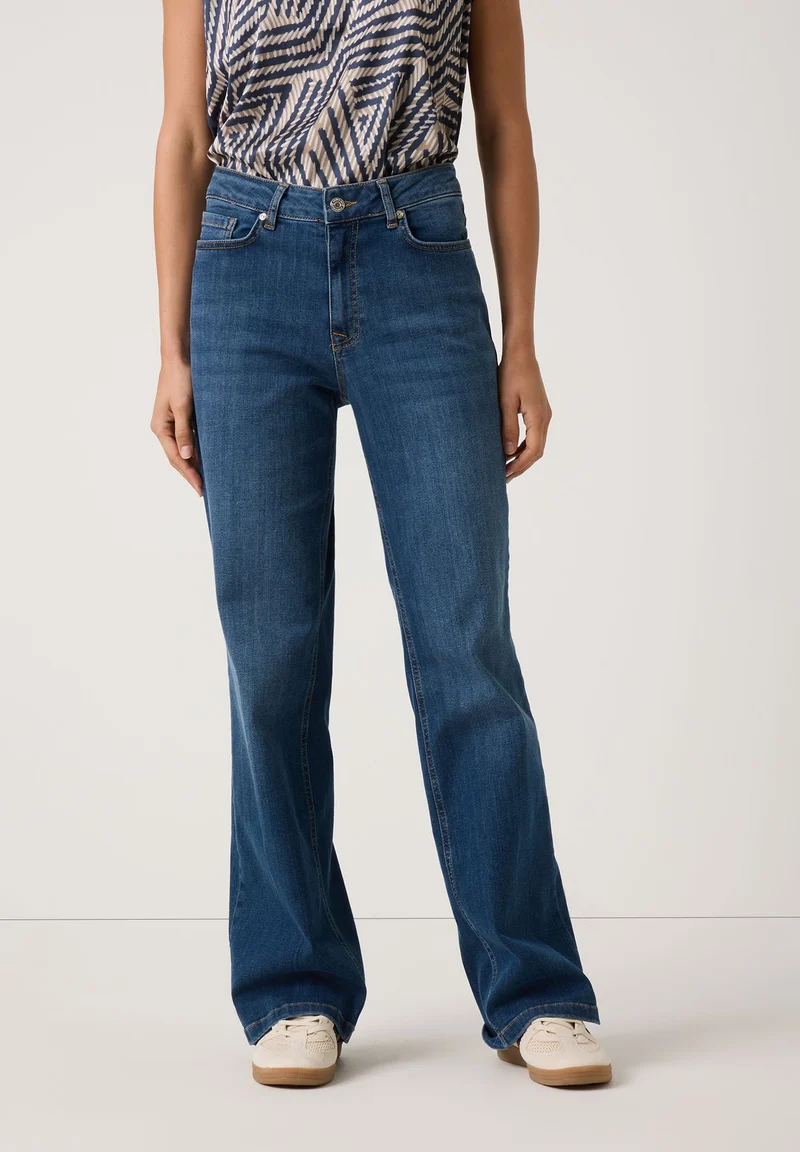 Five-Pocket Marlene Jeans