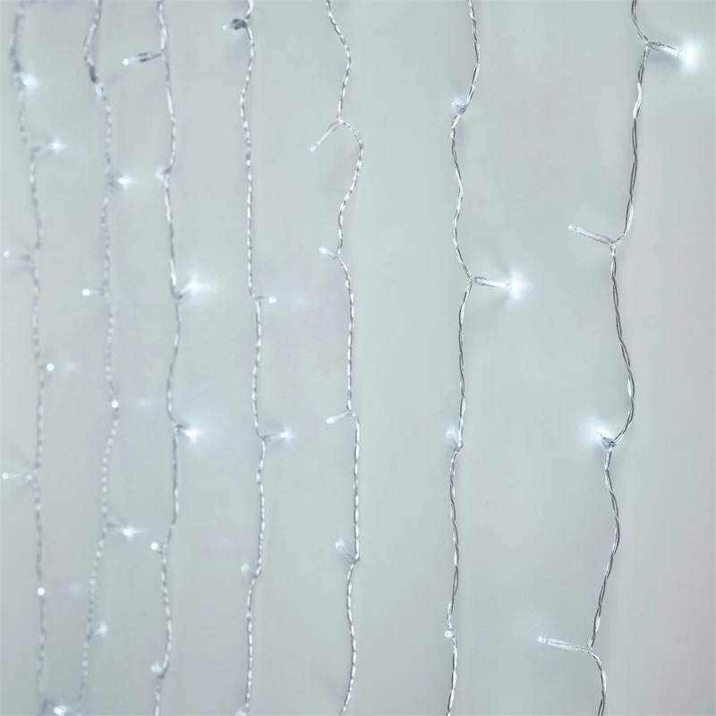 LED Lichtervorhang 2m Kaltweiß mit 240 LED aus PVC