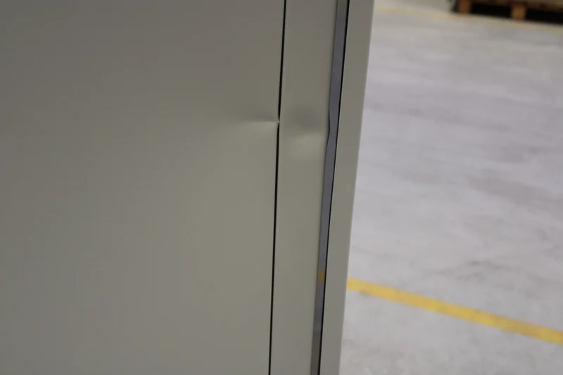 B-Ware Intellinet Netzwerkschrank Rack Serverschrank Lichtgrau 42HE Montiert 19 Zoll