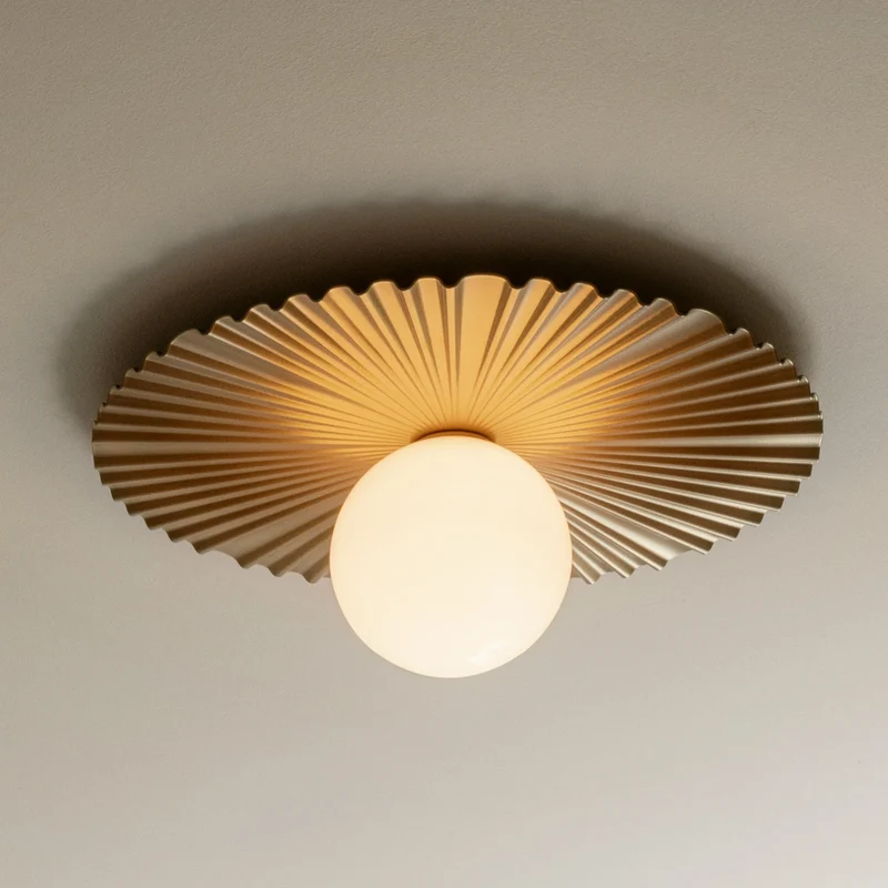 B-Ware Nuura Wandlampe Wandleuchte Liila Muuse Gold Opal Glas Metall Ø 42 cm G9 LED