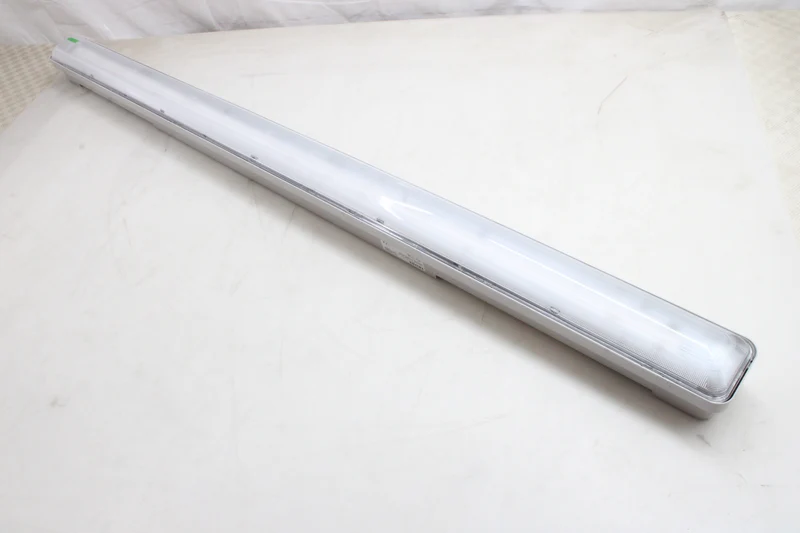 D-Ware Trilux OleveonF 1.5 7126640 LED-Feuchtraumleuchte LED 44 W Weiß Grau DEFEKTWARE